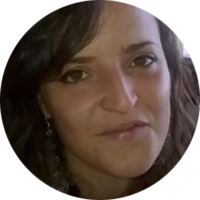 Senhora de cabelo castanho escuro